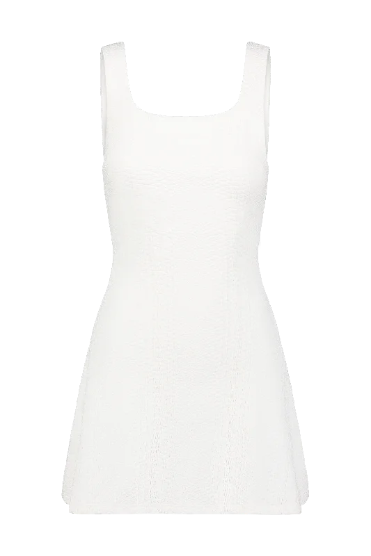 Ezzie Dress